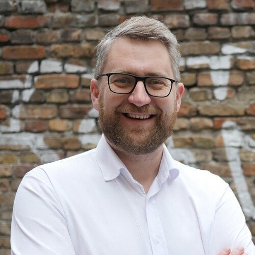 Paul Crusius Headshot.jpeg