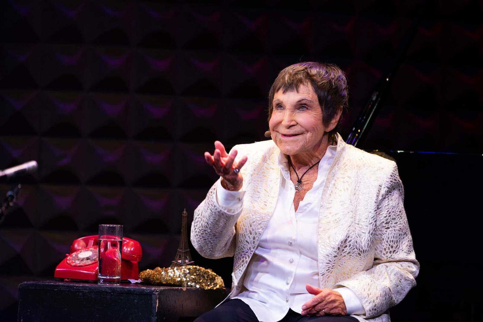 Interview with D’yan Forest, Comedian 1 dyanforestatjoespub photo9bydavidandrako