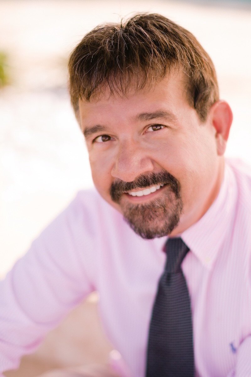 joseph michelli pink shirt copy.jpg